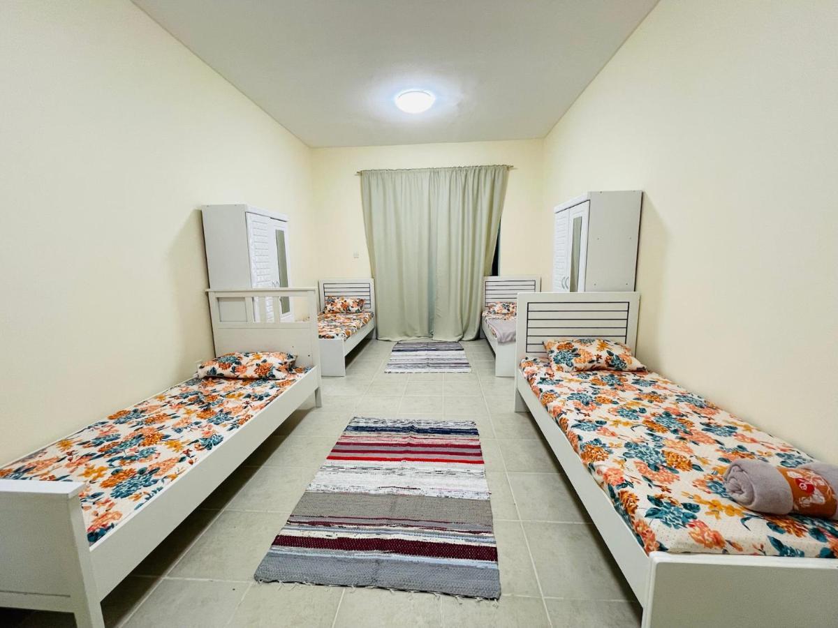 Dubai Hostel Экстерьер фото